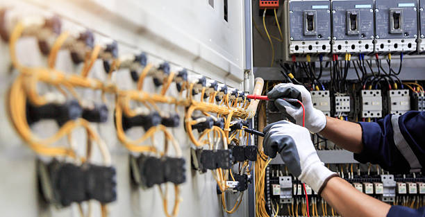 Professional Electrician technician working in Lake Forest, CA